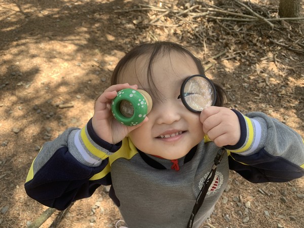 자연과 더불어 꿈꾸는 우리. 어린이는 우리의 미래이다. (사진제공_유아환경교육관)