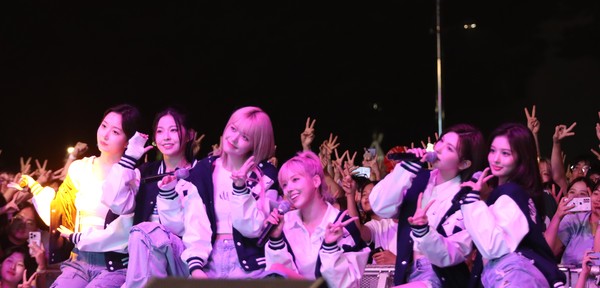 연예인 공연 NMIXX(사진 / 한소연 기자)