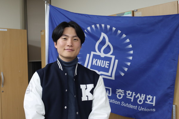 총학생회실에서 만난 제35대 하승민 총학생회장 (사진 / 한소연 기자)