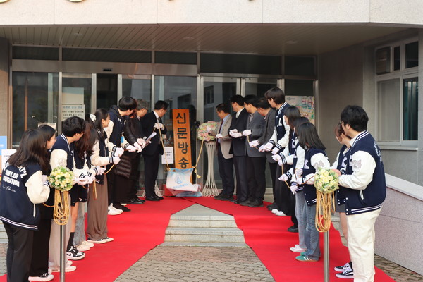 신문방송사 현판식 개최 (사진 / 정경진 기자)
