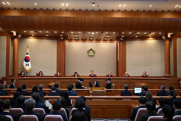 윤석열 대통령 탄핵심판 선고 (사진 / 동아일보 제공)